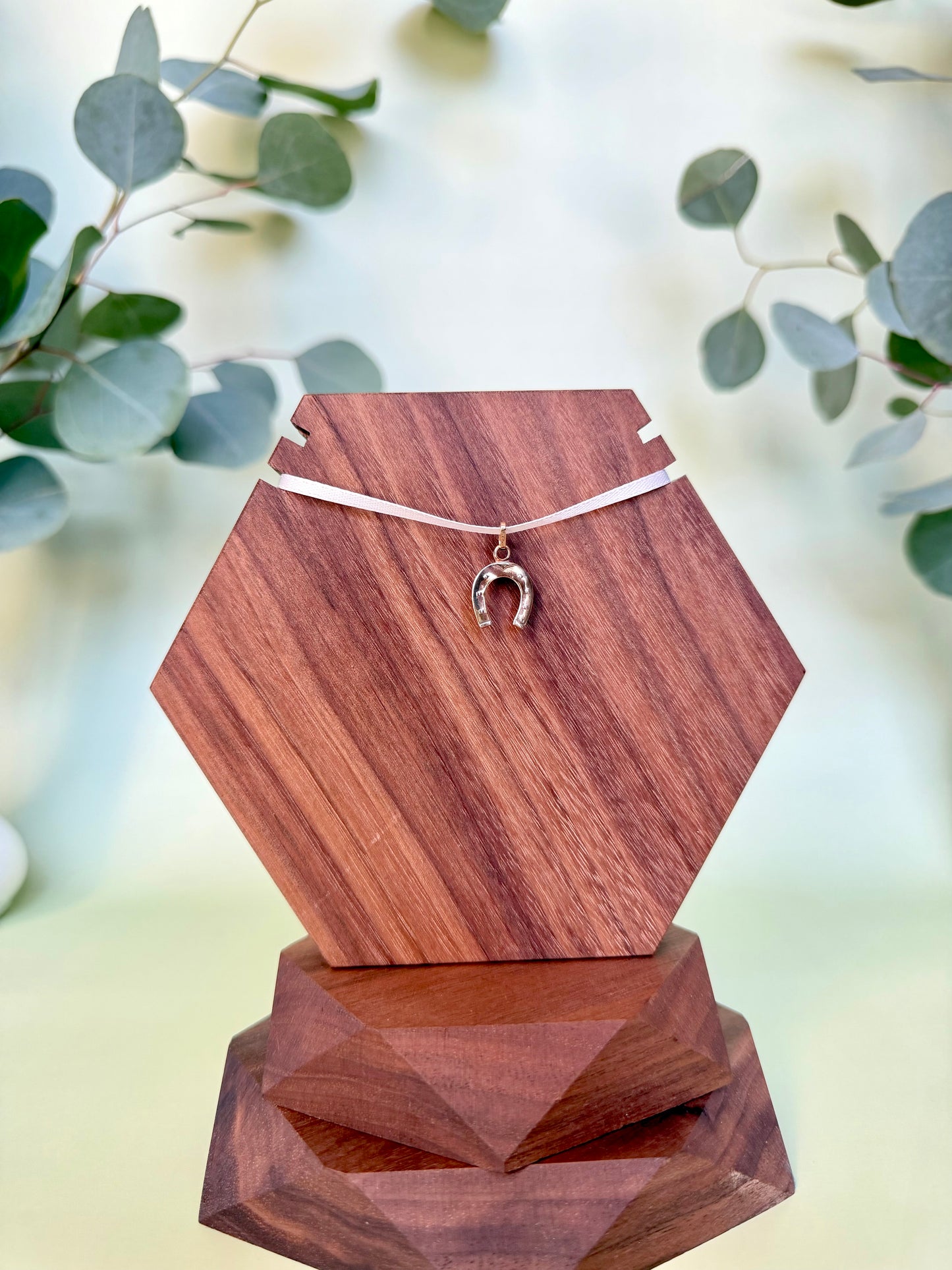 Yellow Gold Horseshoe Pendant