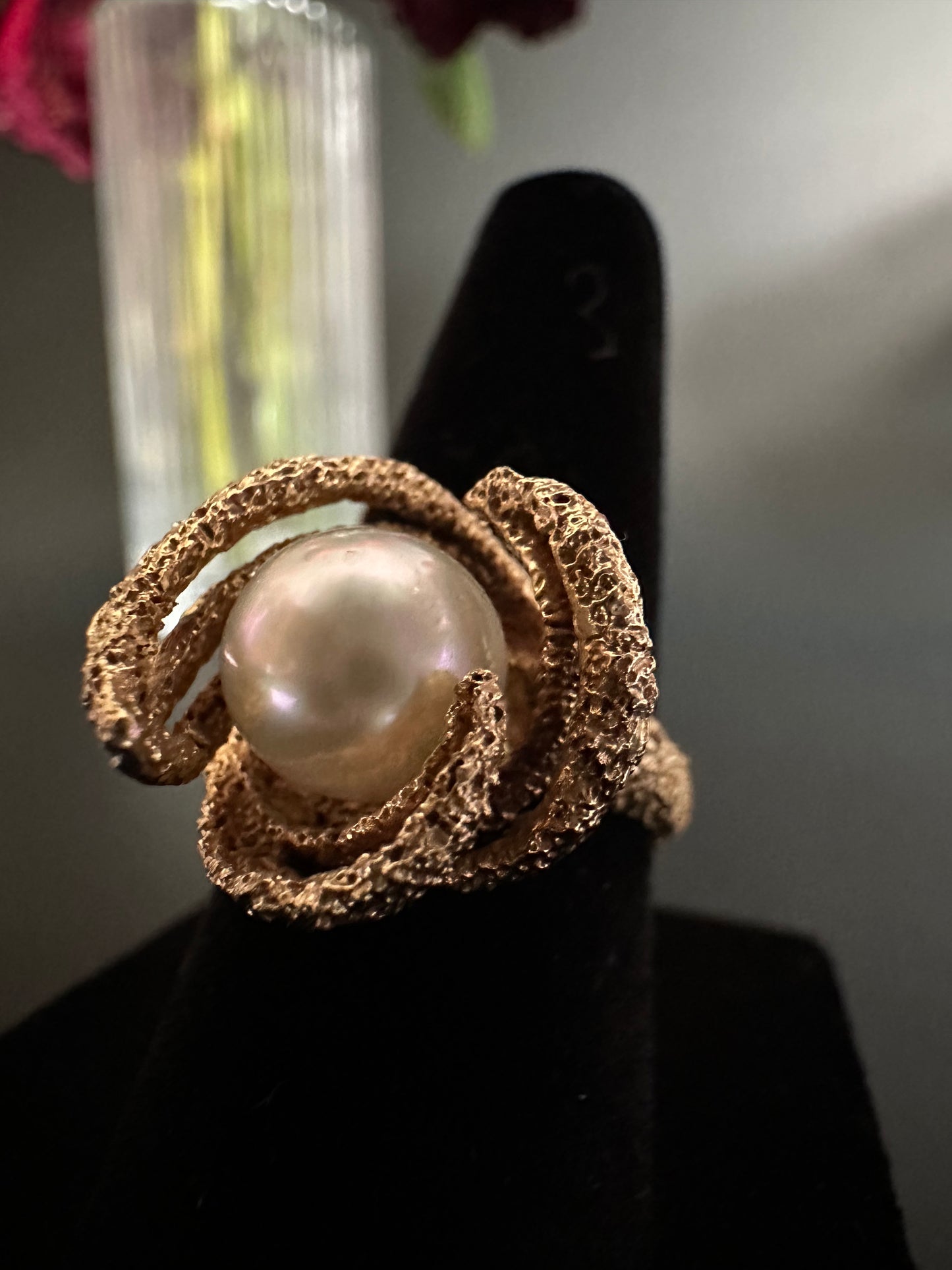 Pearl Solitaire Ring in Spellbinding Gold Mounting