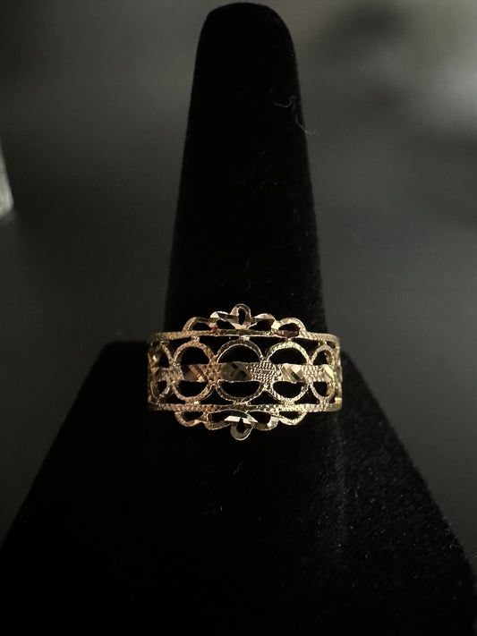 Vintage Style Gold Band