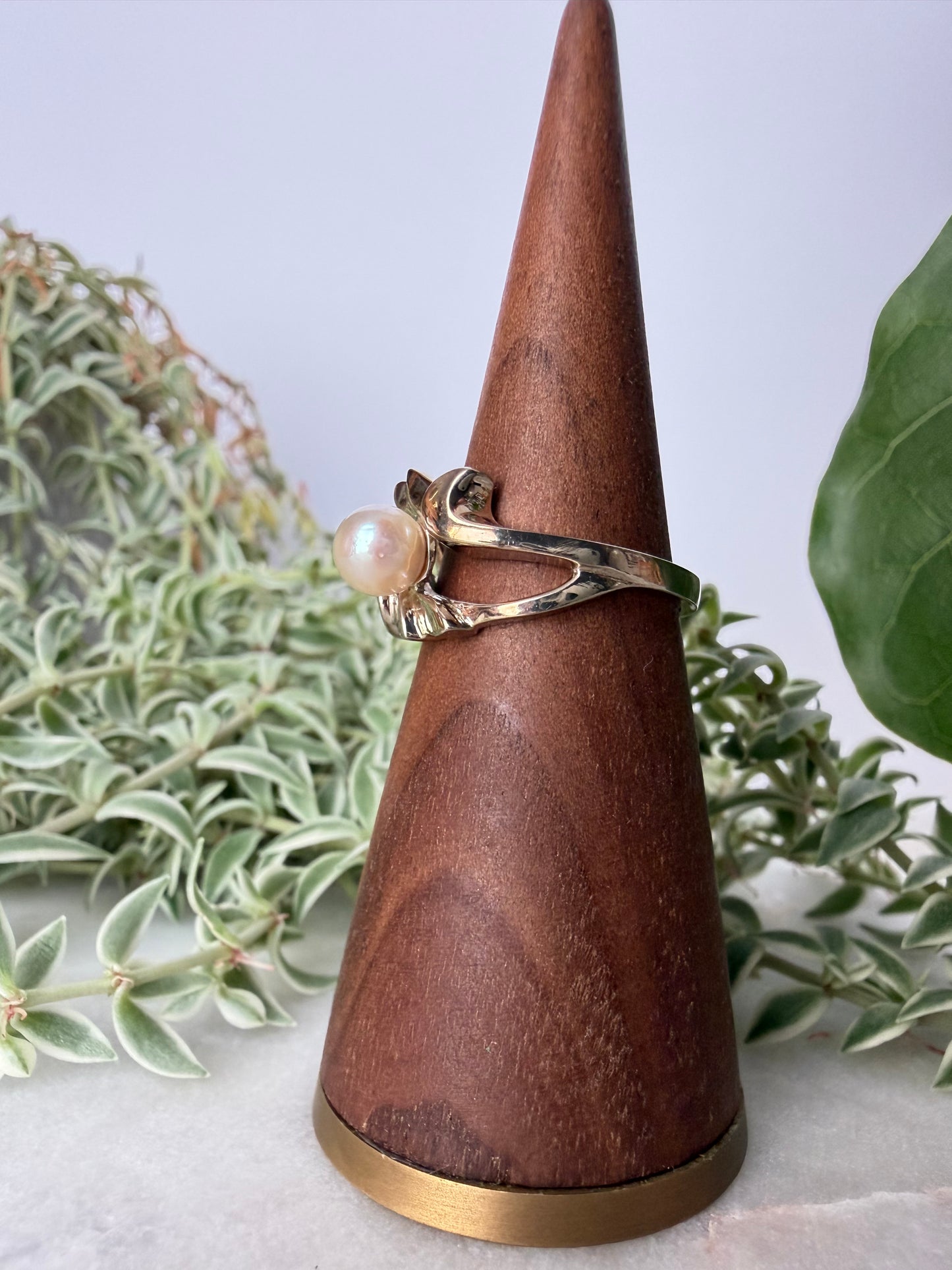 Wavy Pearl Solitaire Ring