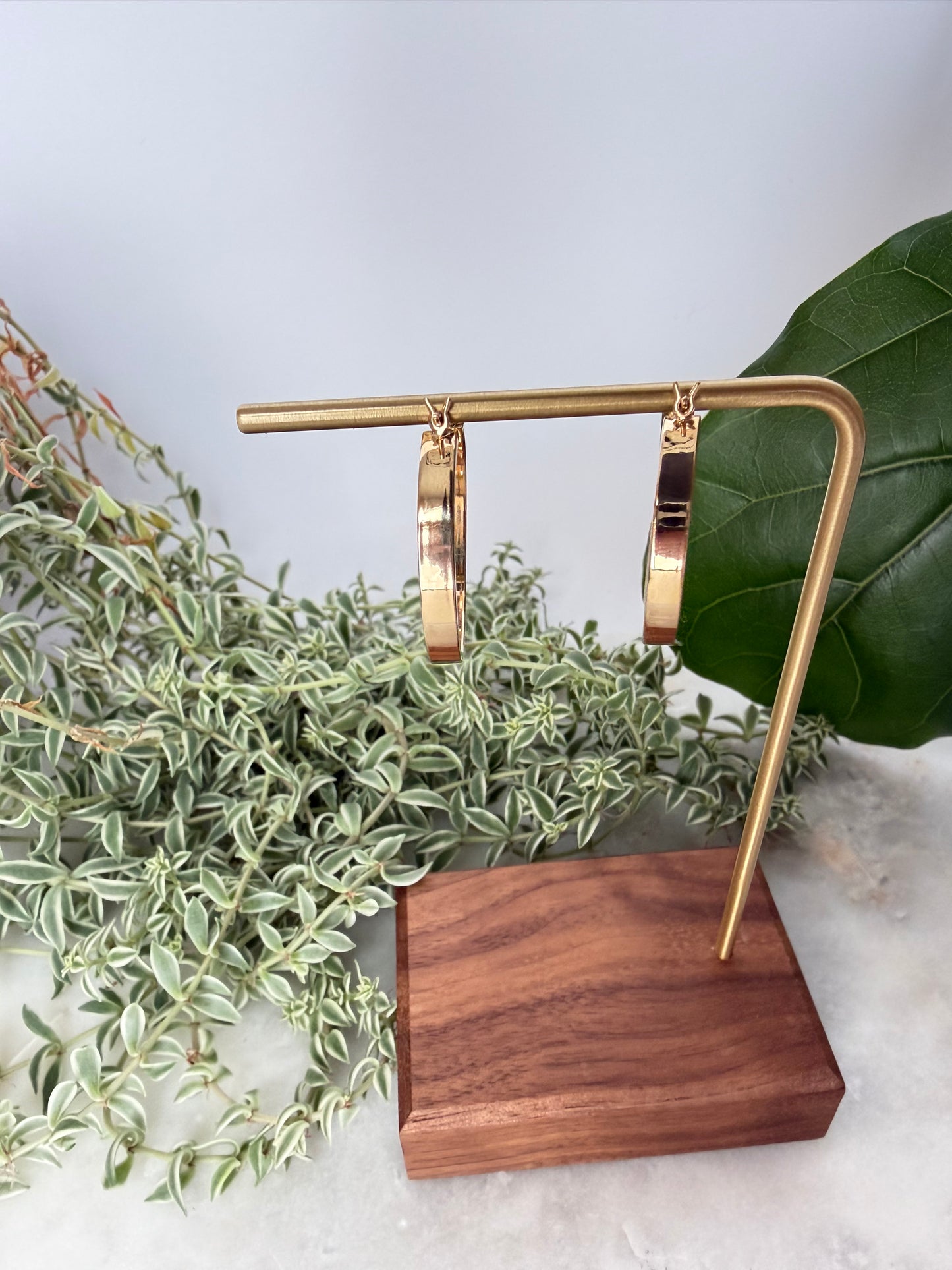 Flat Hoop Earrings in Yellow Gold