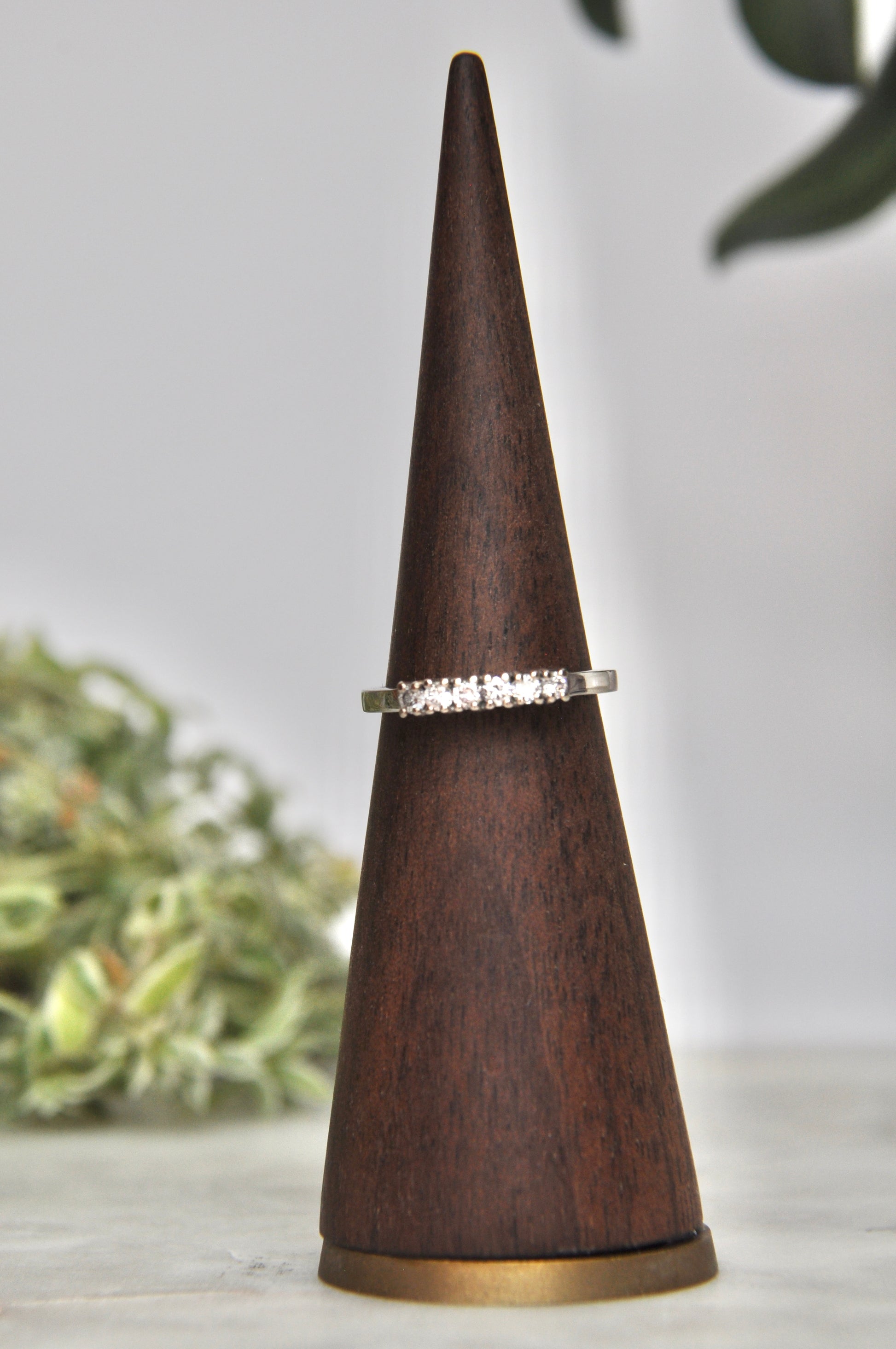 Diamond band ring with 6 round cut diamonds (.26 carat total weight, approximately 2mm each) in 14kt white gold, size 6.25