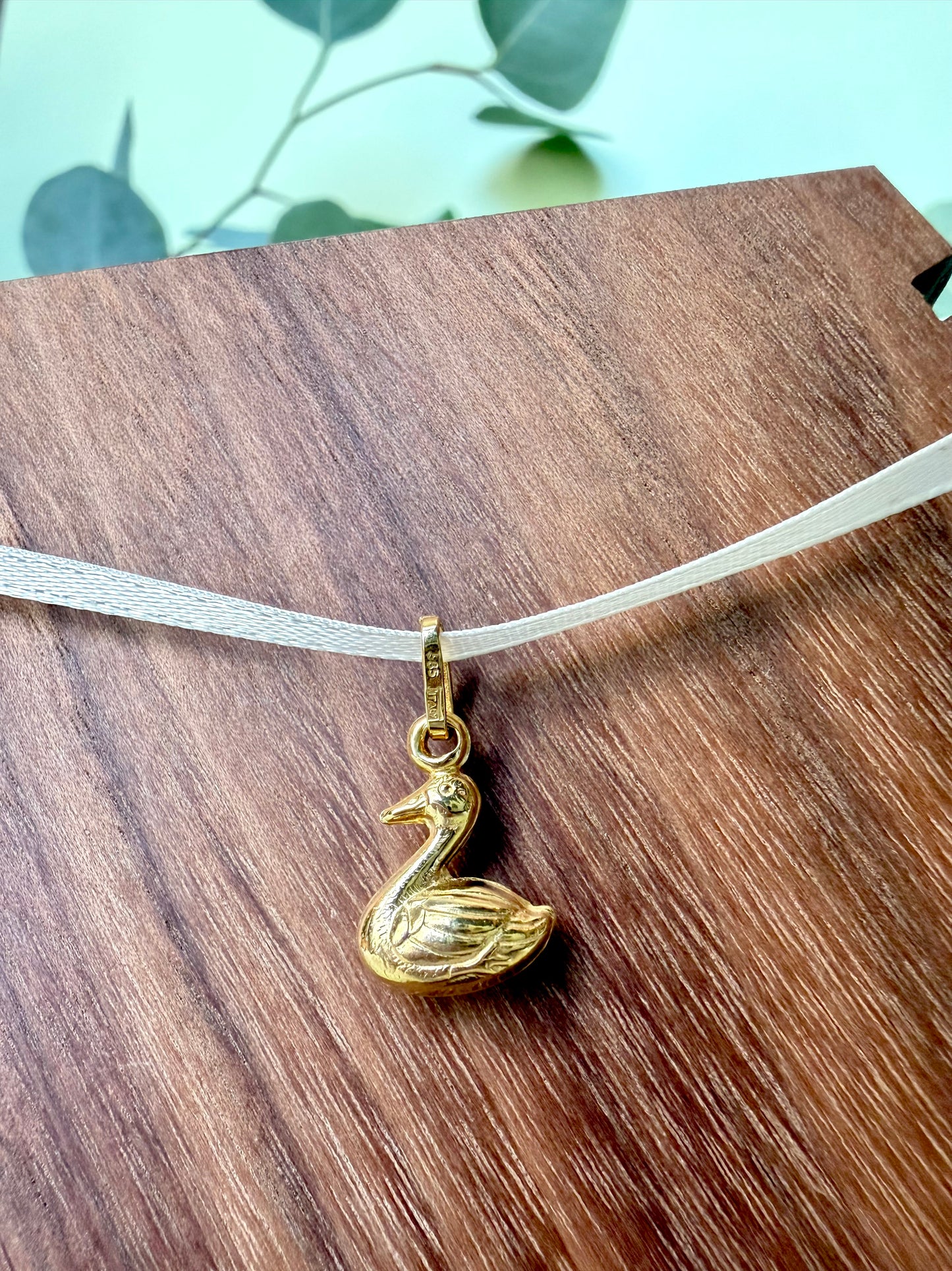 Yellow Gold Swan Pendant