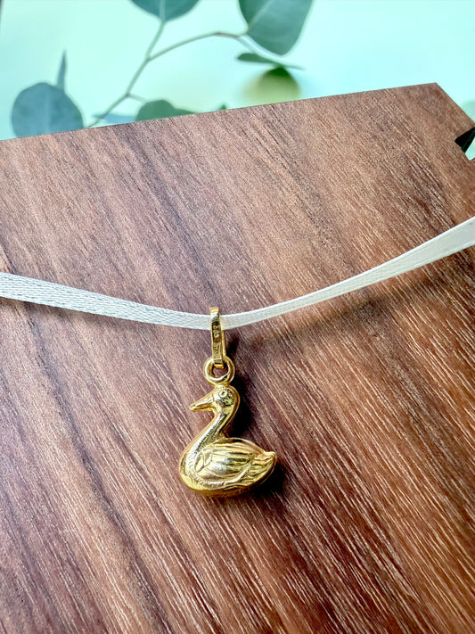 Yellow Gold Swan Pendant