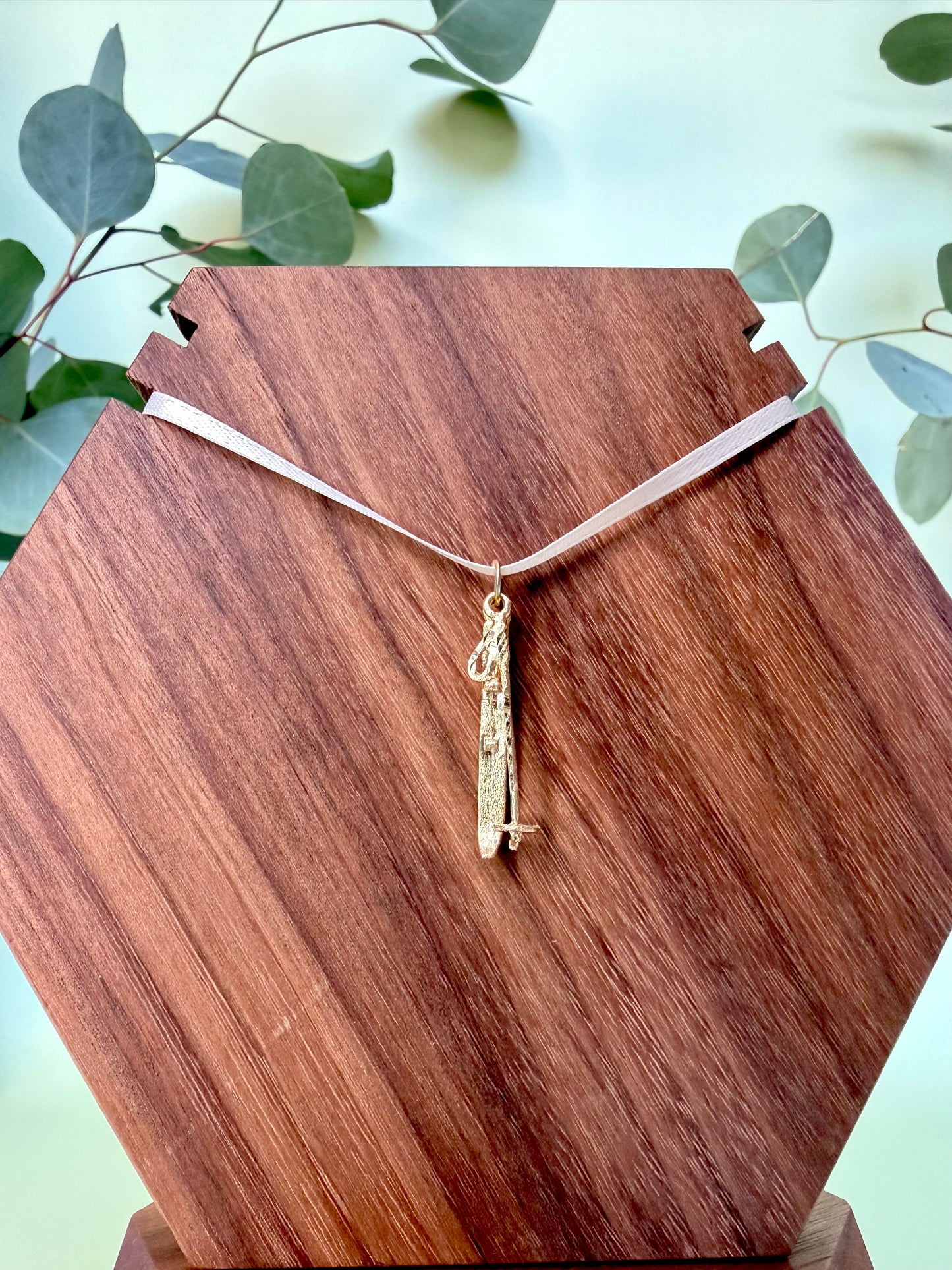 Yellow Gold Ski & Pole Pendant