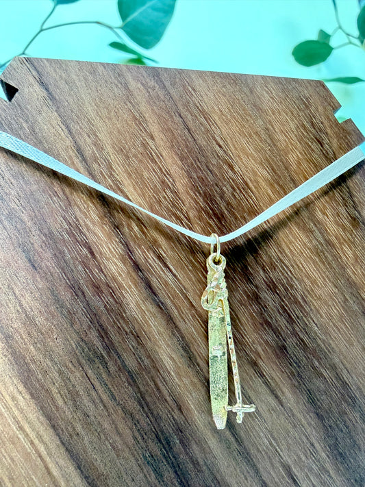 Yellow Gold Ski & Pole Pendant