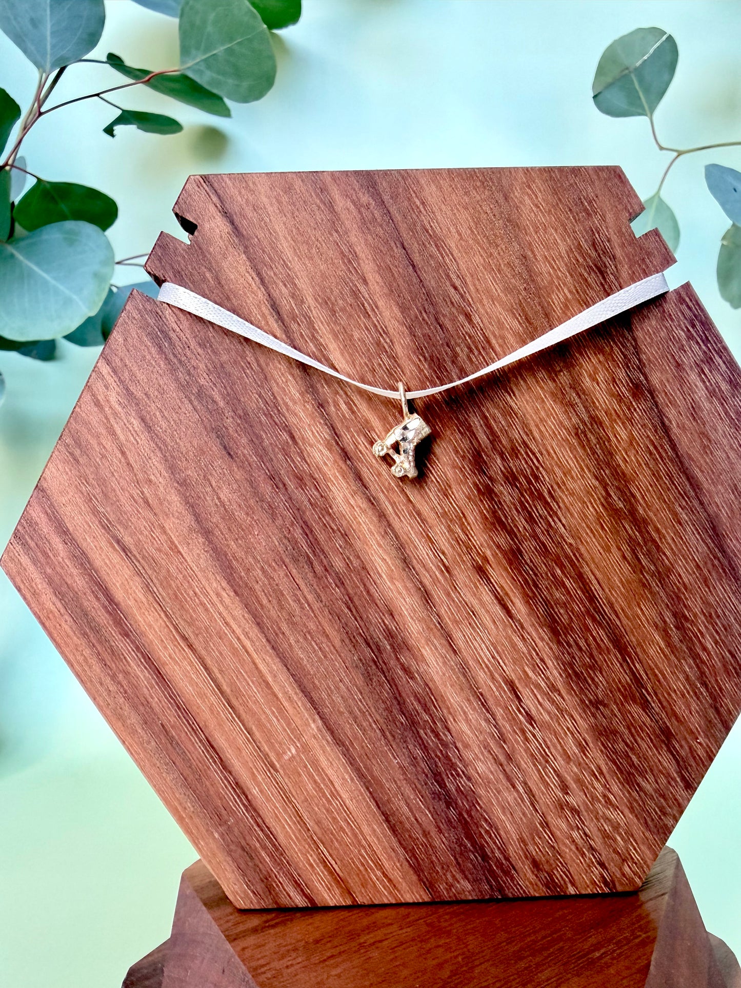 Yellow Gold Roller Skate Pendant