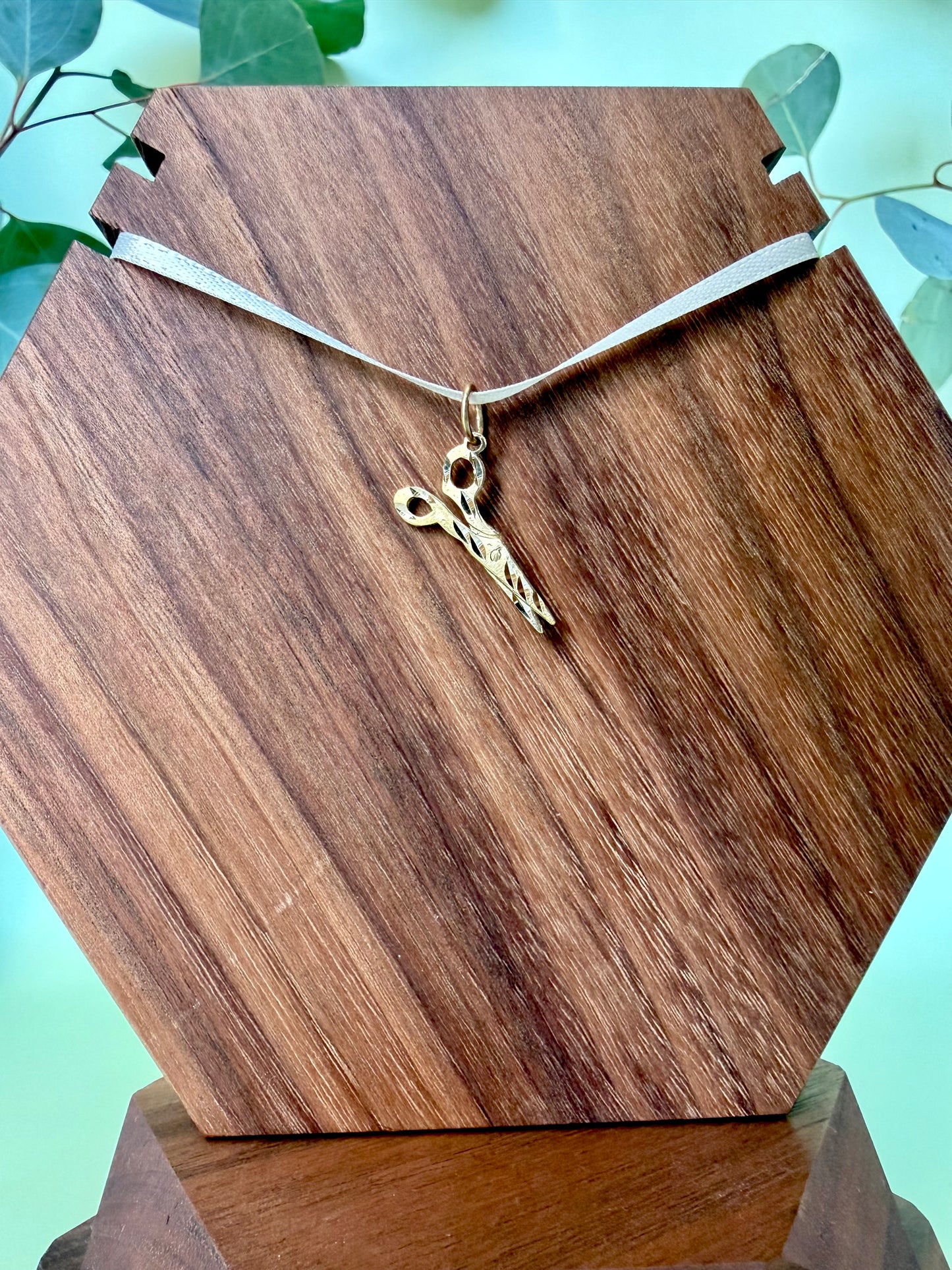 Yellow Gold Scissors Pendant