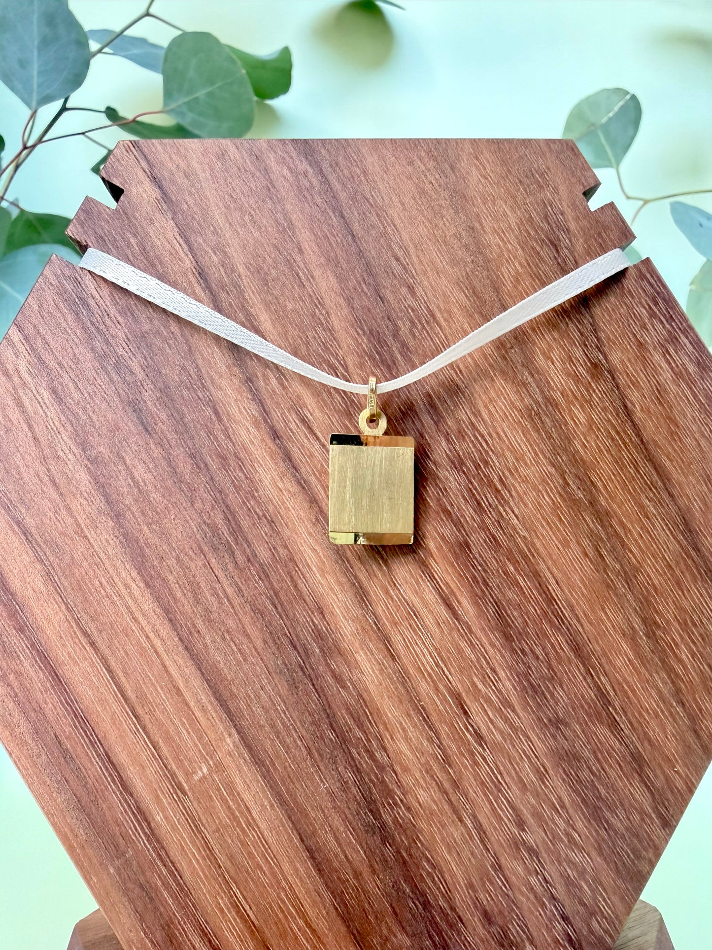 Yellow Gold Engravable Tablet Pendant