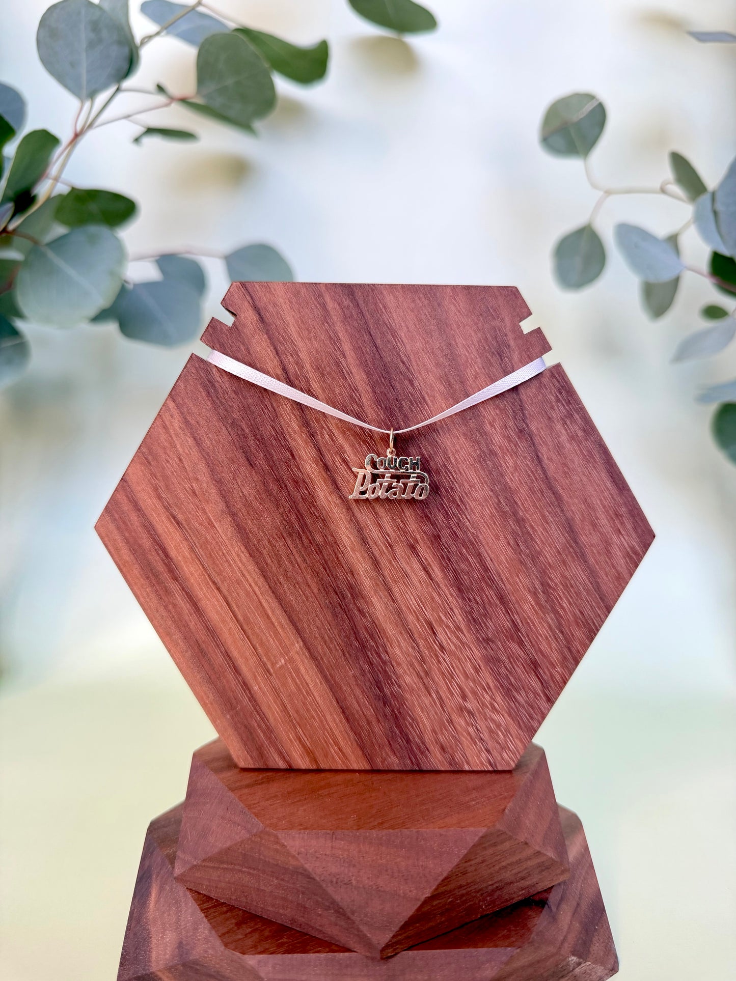 Couch Potato Pendant in Yellow Gold