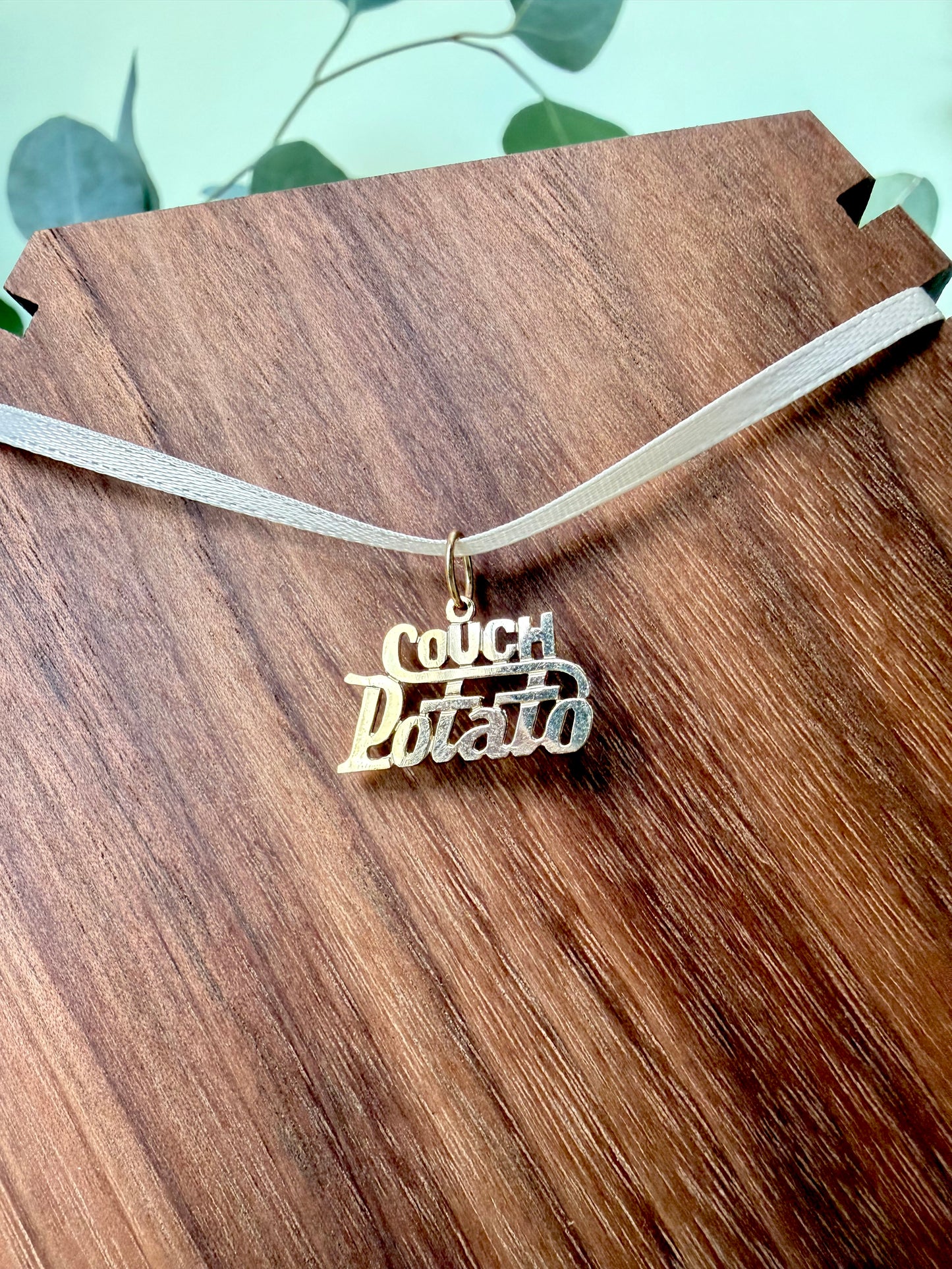 Couch Potato Pendant in Yellow Gold