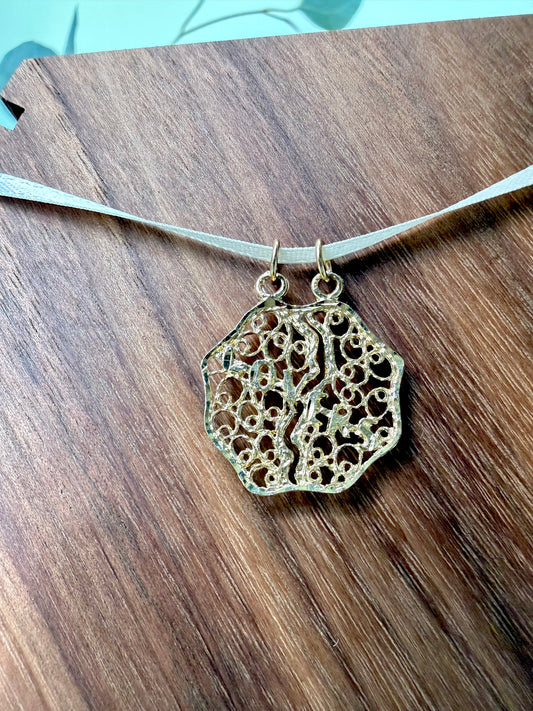 Lovers Dual Pendant in Yellow Gold