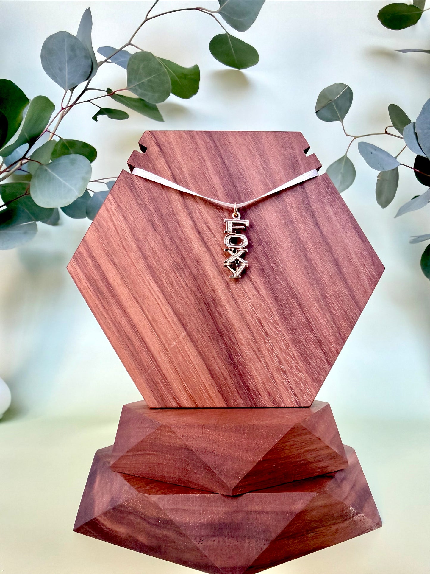 Foxy Pendant in Yellow Gold