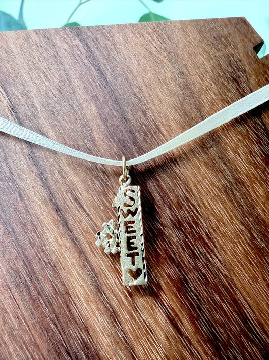 #1 Sweet Heart Pendant in Yellow Gold