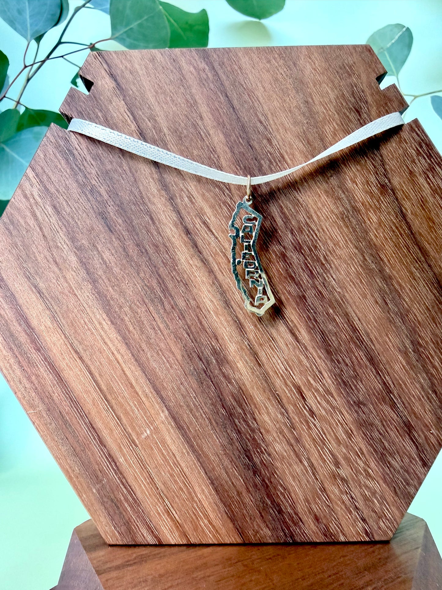 Yellow Gold California Lovin' Pendant