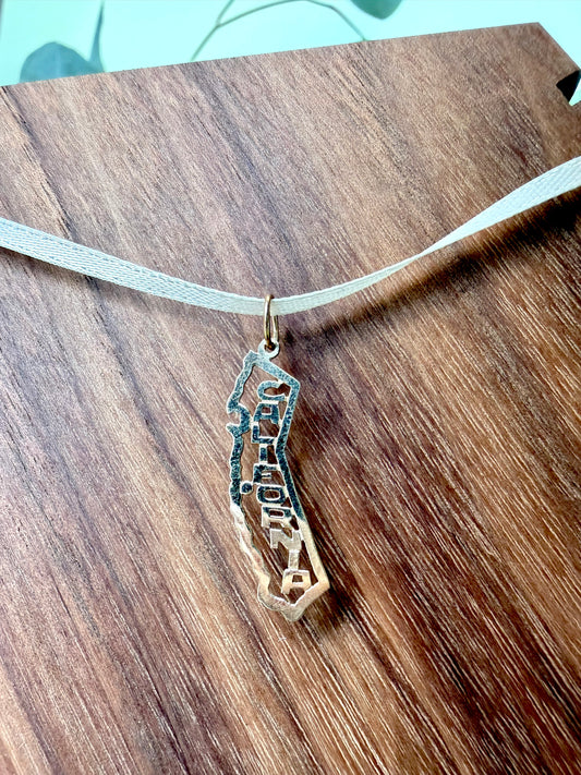 Yellow Gold California Lovin' Pendant