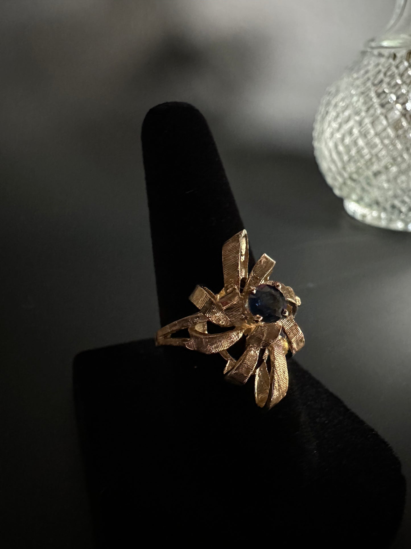 Sapphire Ring in Ribbon Setting