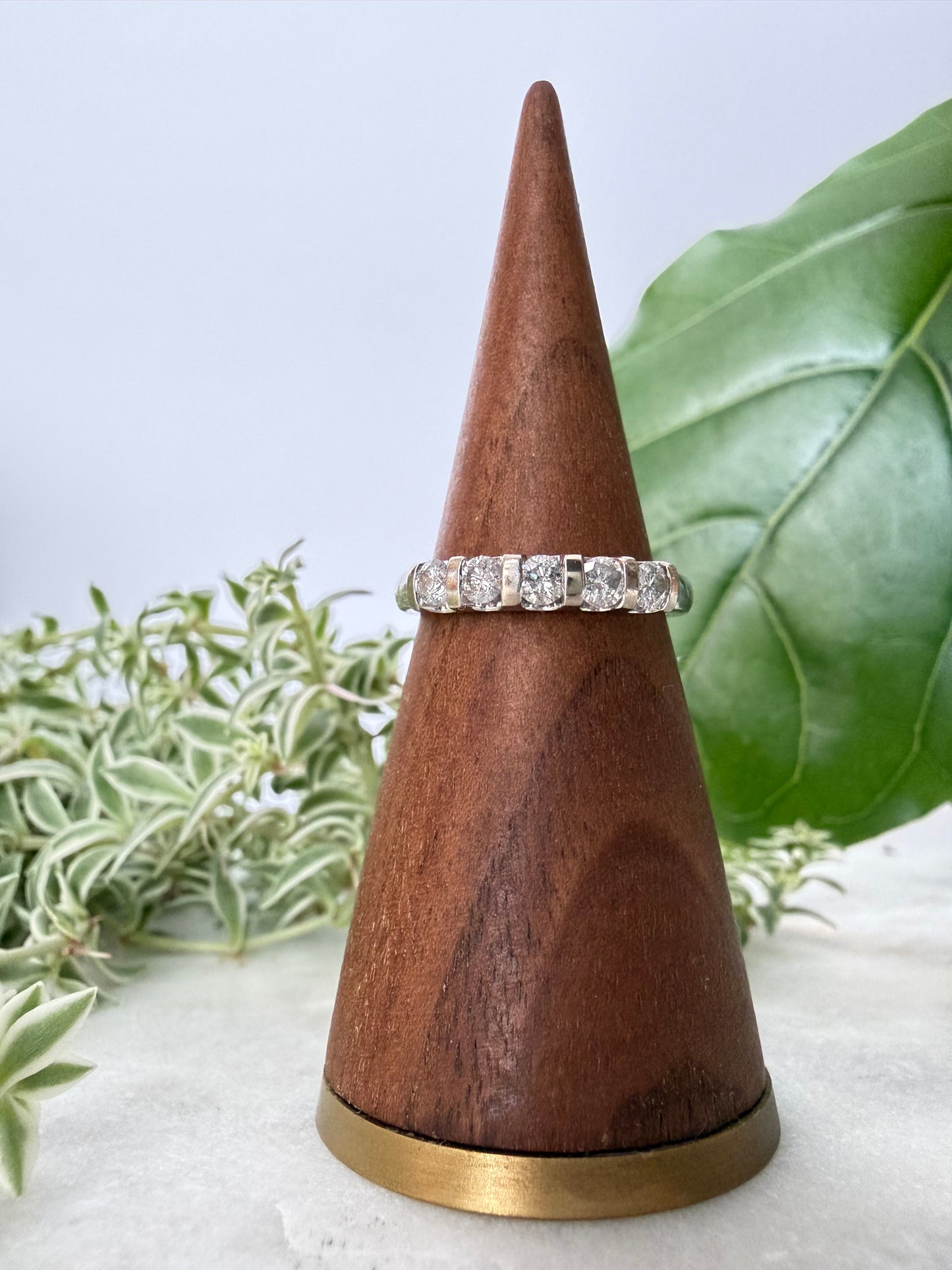 Diamond Ring in White Gold