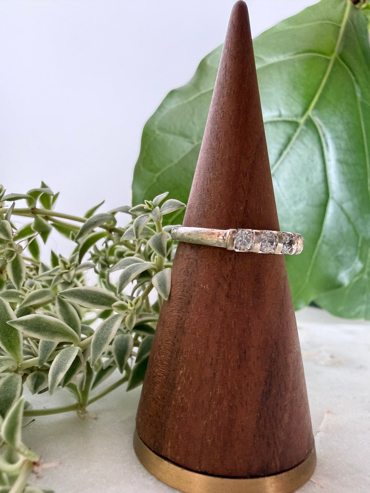 Diamond Ring in White Gold