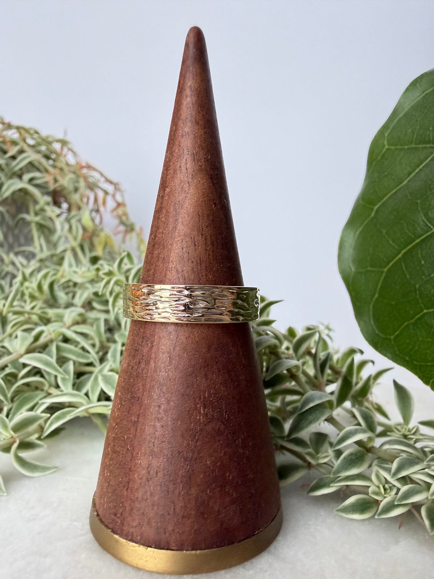 Wood Grain Yellow Gold Band