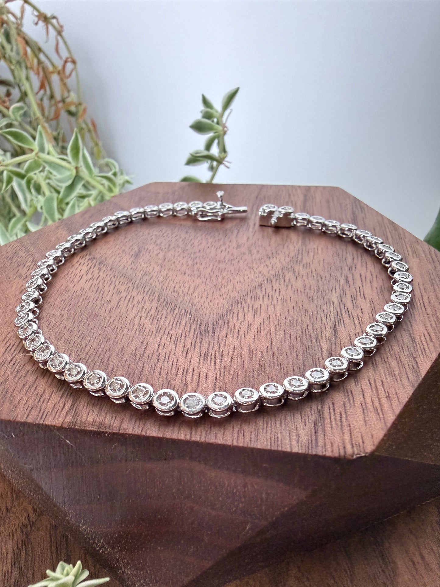 Diamond Tennis Bracelet in White Gold