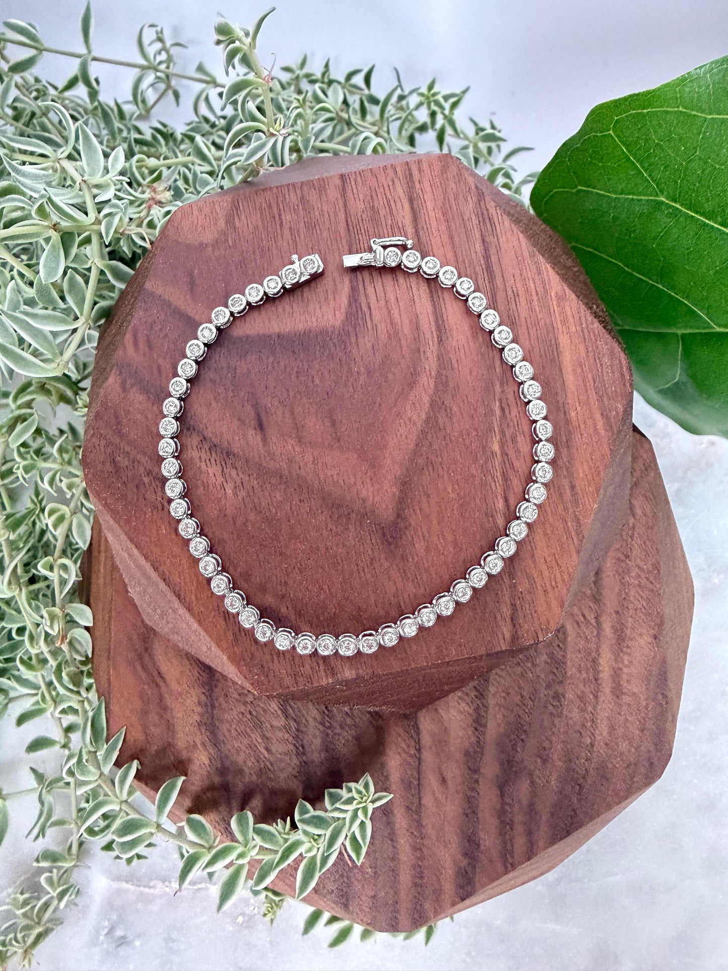 Diamond Tennis Bracelet in White Gold